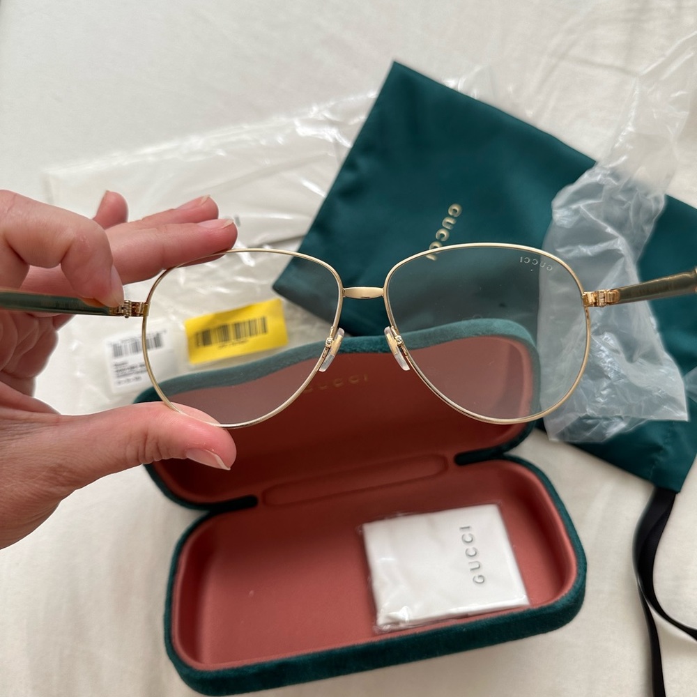 🤓 NWT GUCCI GG0138s Gold Transparent Glasses